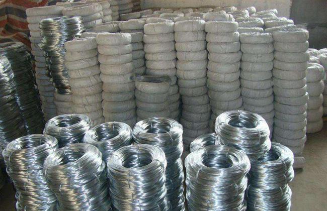 貳興五金加工廠是卷釘,鐵釘,建筑釘,元釘,拉絲,鐵絲,鋼絲等產(chǎn)品專業(yè)